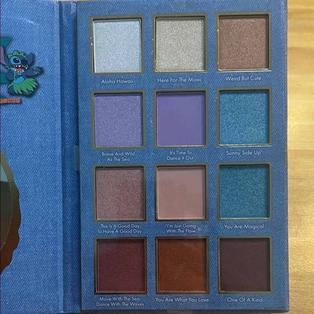 #1172+ Disney Stitch Eyeshadow Palette